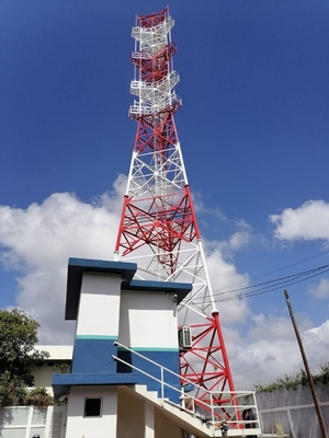 고온 침지는 4 다리달린 타워 레티스 마이크로파 통신 20m 높은 것을 활성화했습니다