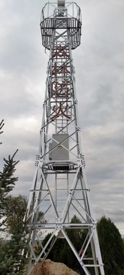 4 피트를 모니터링하는 산불 관측 아연도강 탑